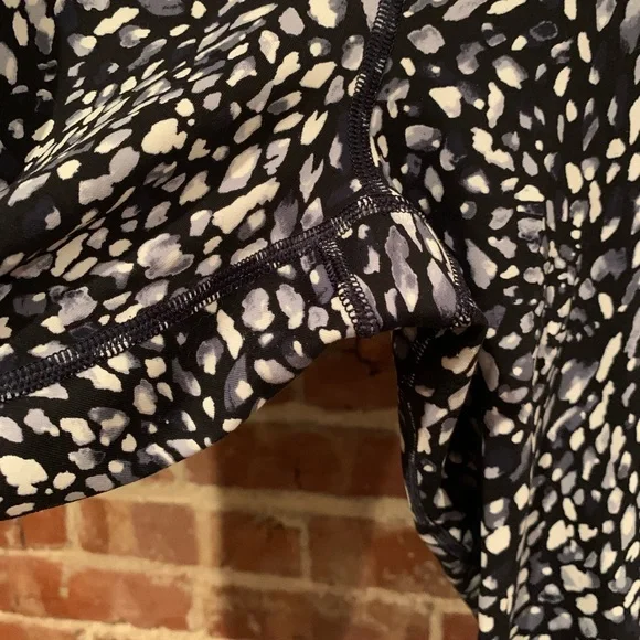 Athleta All In Crop Legging | Womens Large - Picture 9 of 12